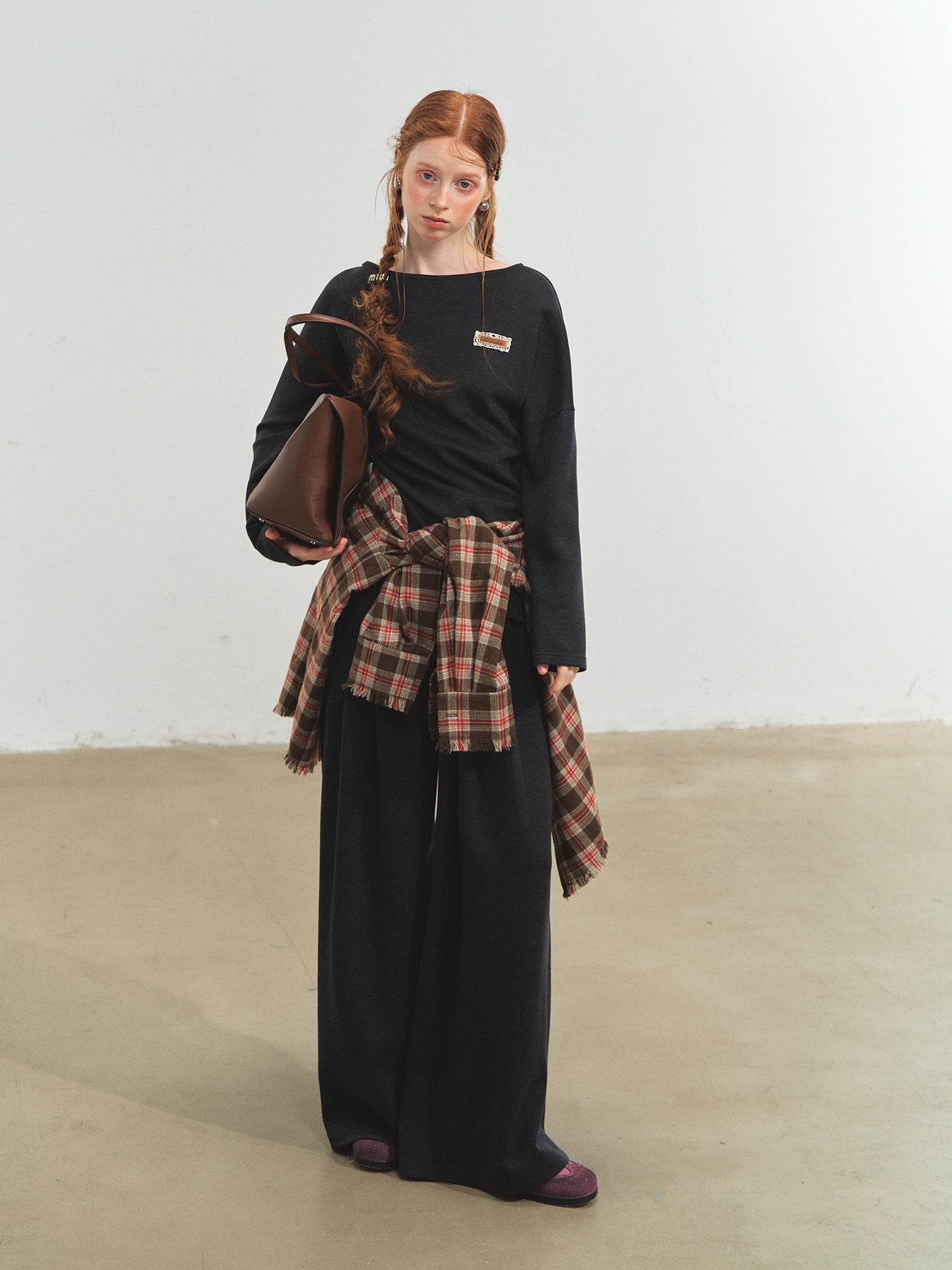 Off-Shoulder Irregular Blouse &amp; Pleated Pants Set