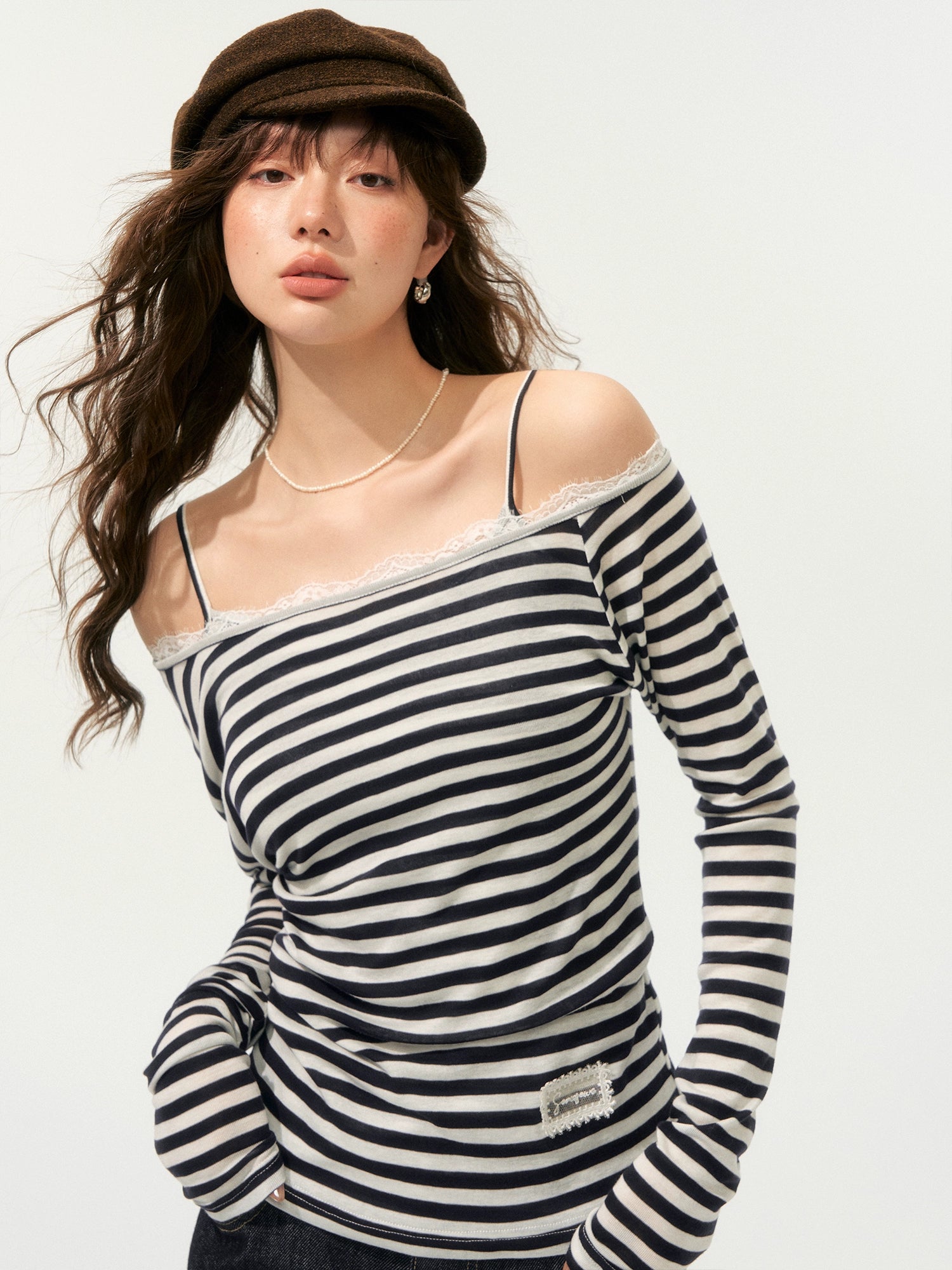 Striped Asymmetric Shoulder Fake Two-Piece T-Shirt