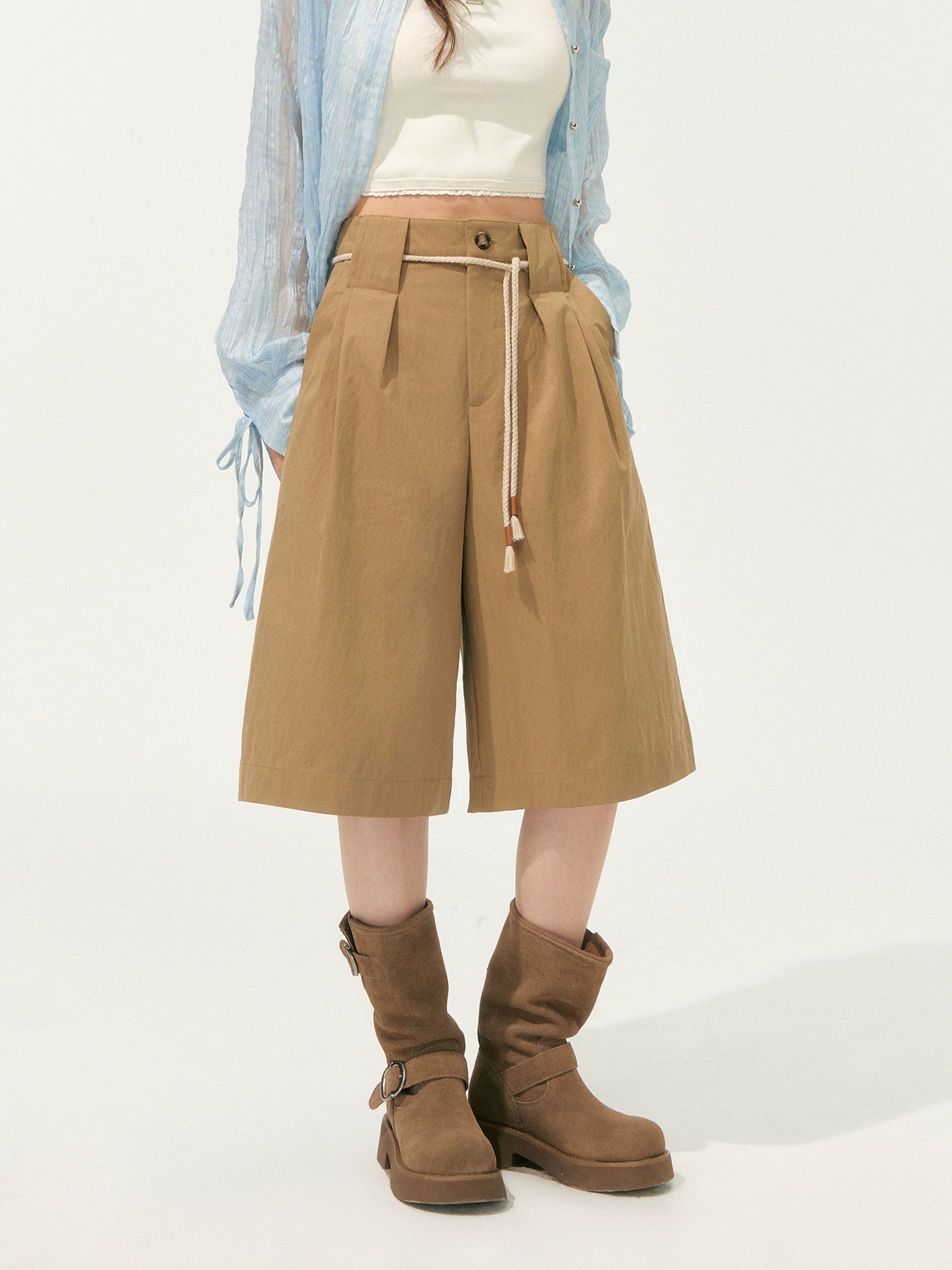 Khaki Simple 3D Pleated Shorts