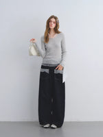 Lace Pocket Washed Curved Denim Jeans
