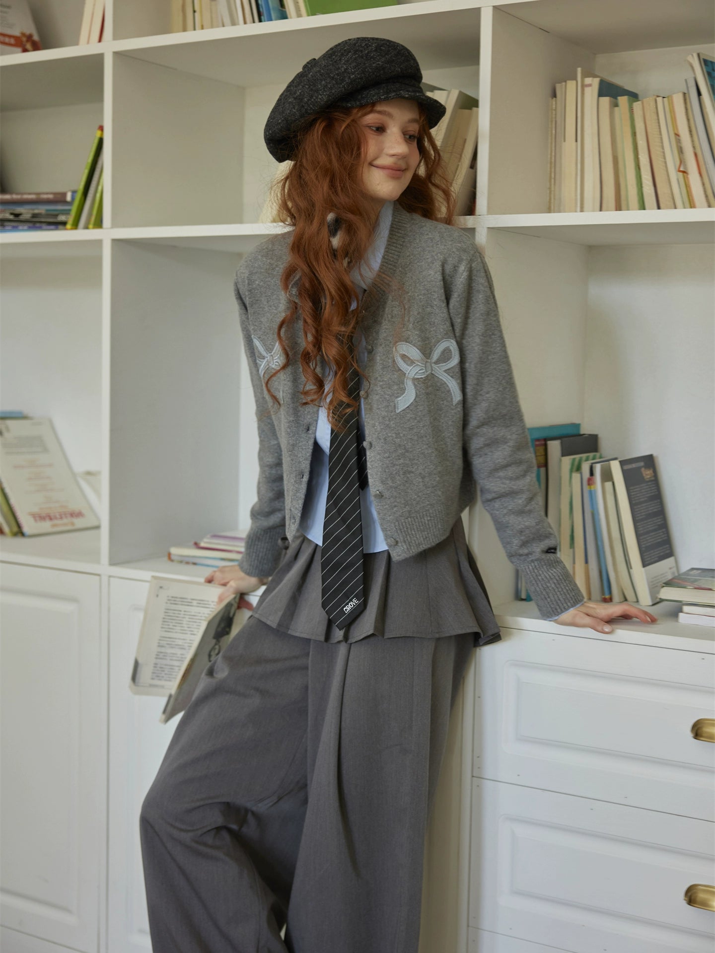 Bow Appliqué Round-Neck Knit Cardigan
