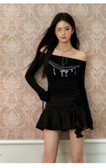 Black & Cream One-shoulder Pearl Chain Printed Blouse