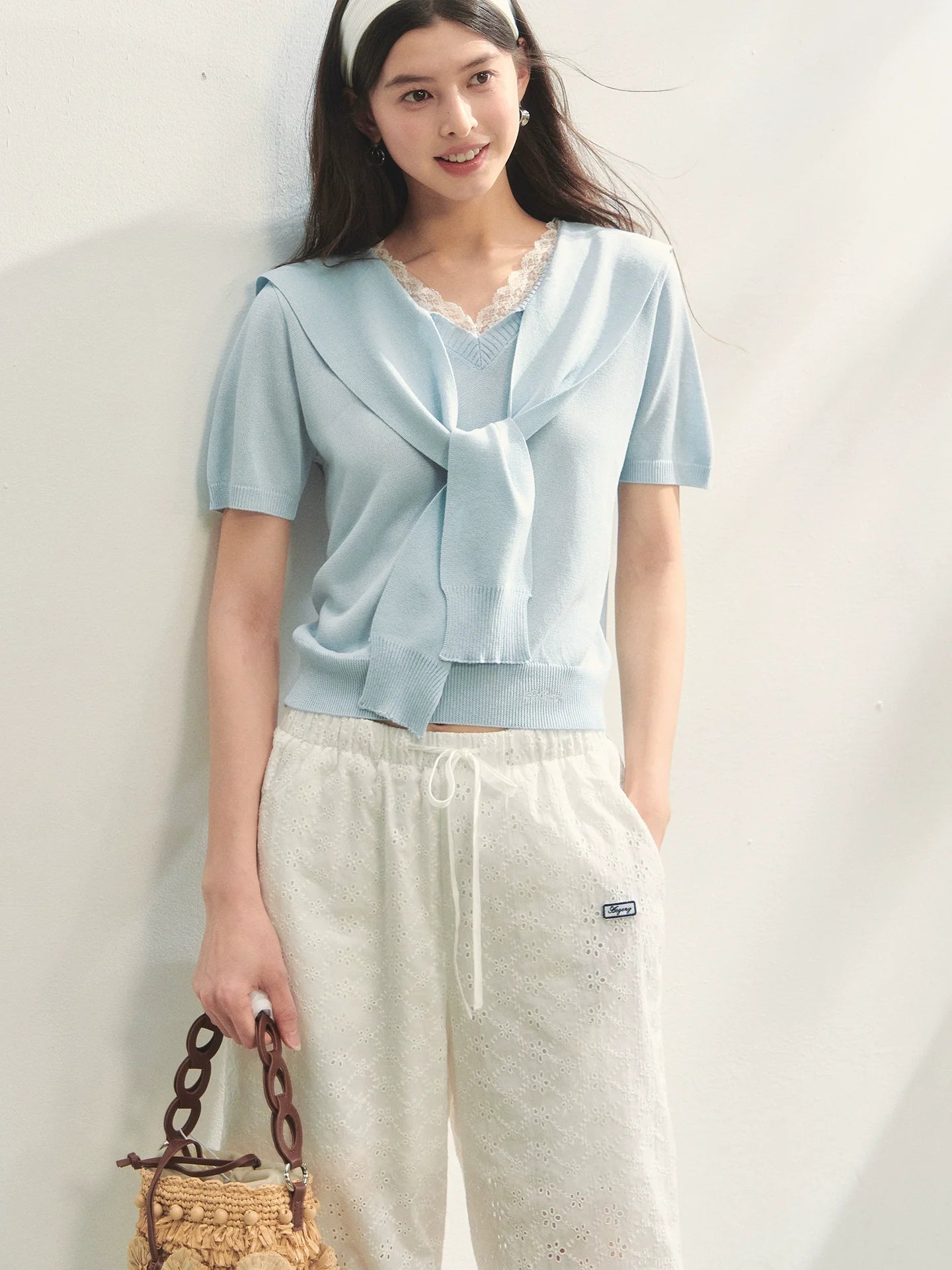Lace Spliced V-Neck Knitted T-Shirt
