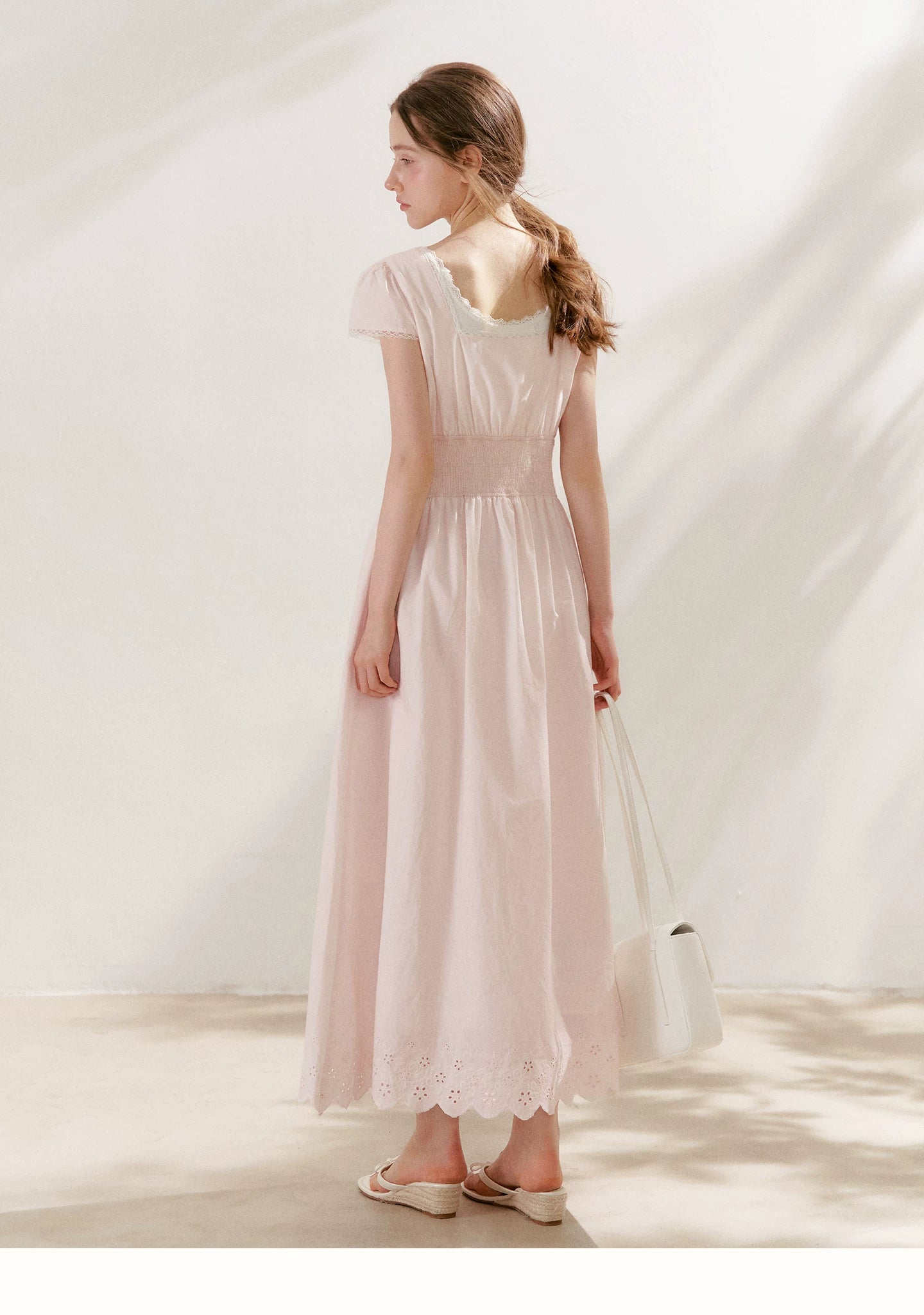 Lace V-Neck Midii Dress