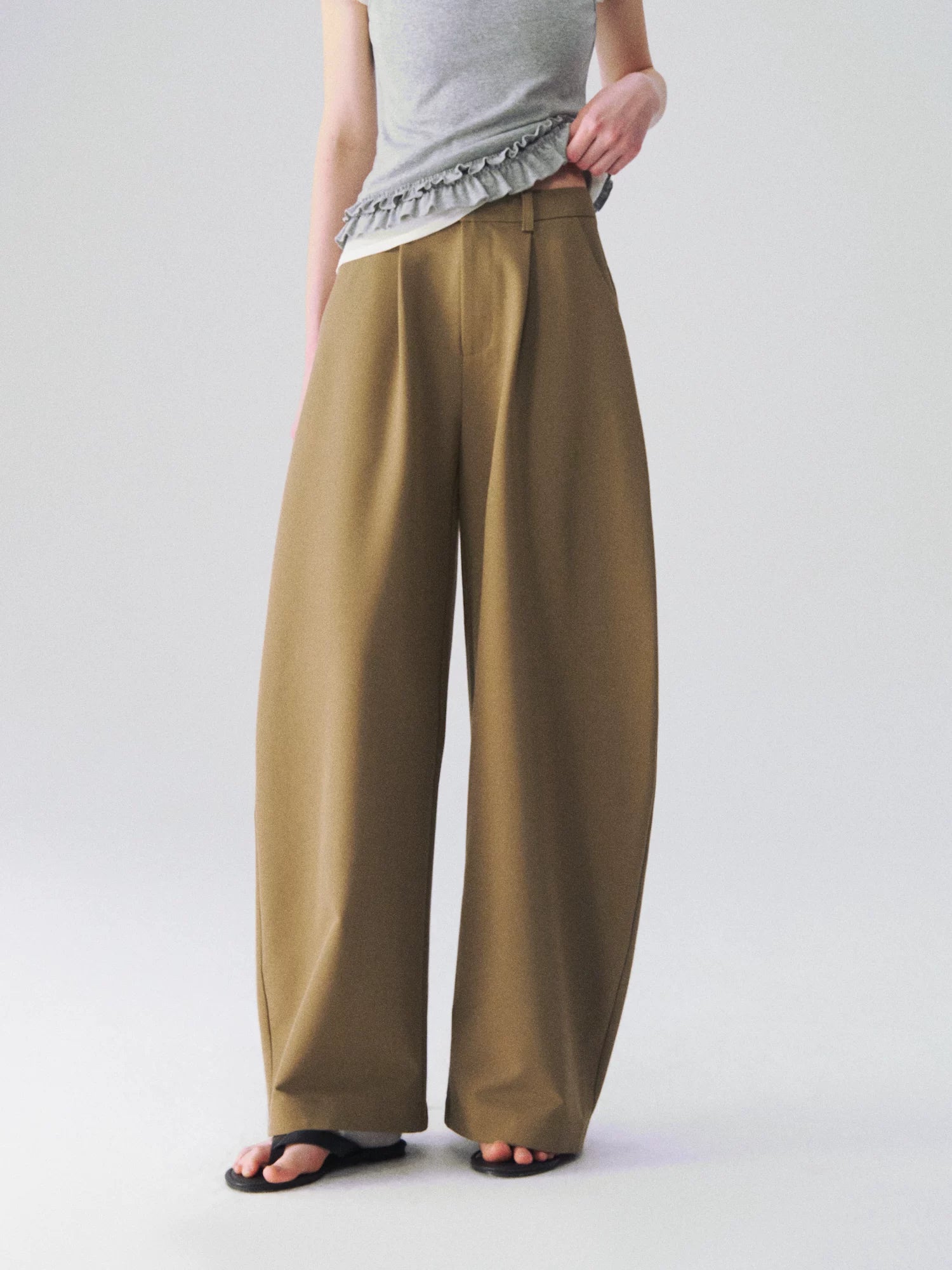 Relaxed Curved Pants