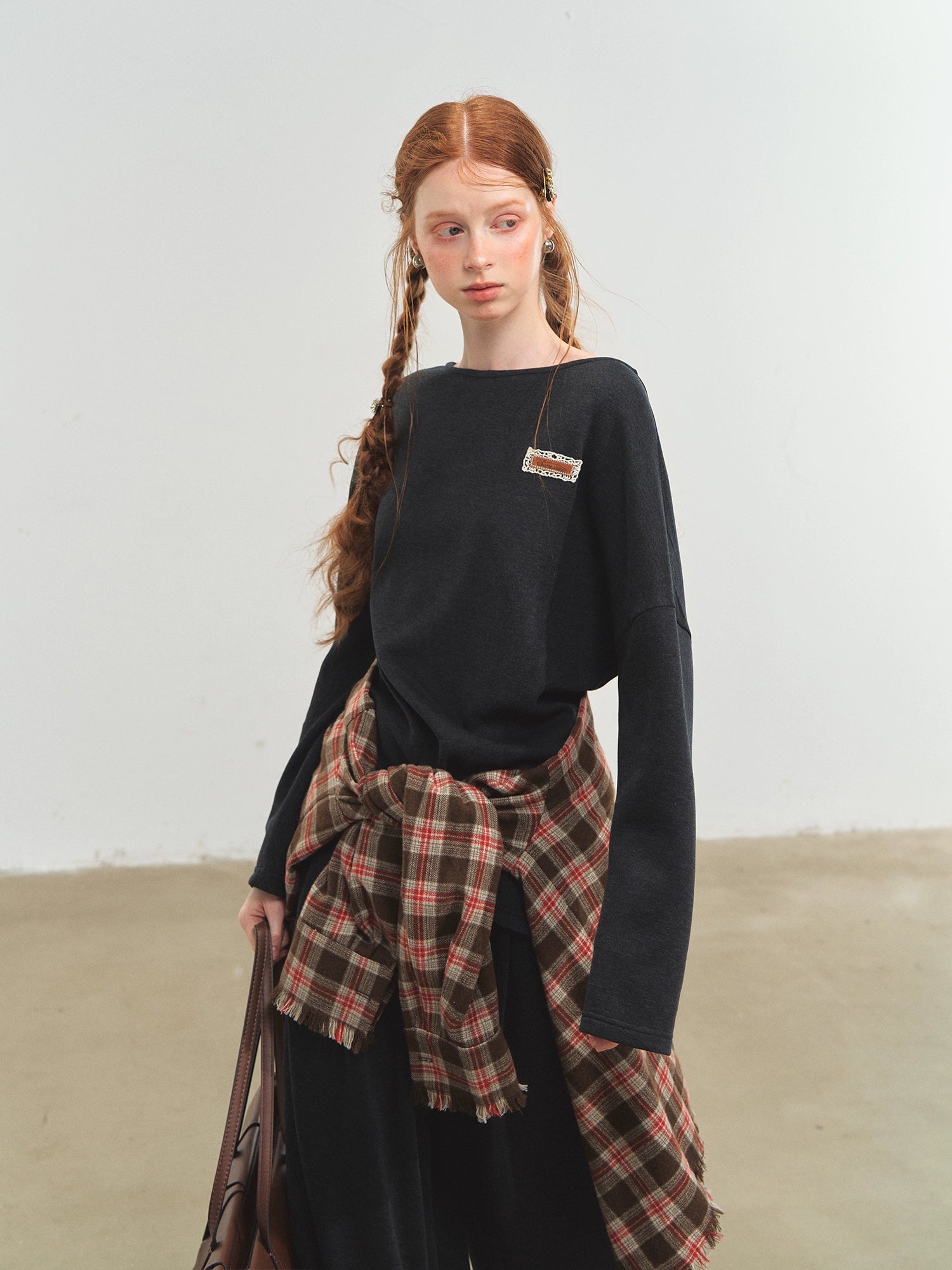 Off-Shoulder Irregular Blouse &amp; Pleated Pants Set