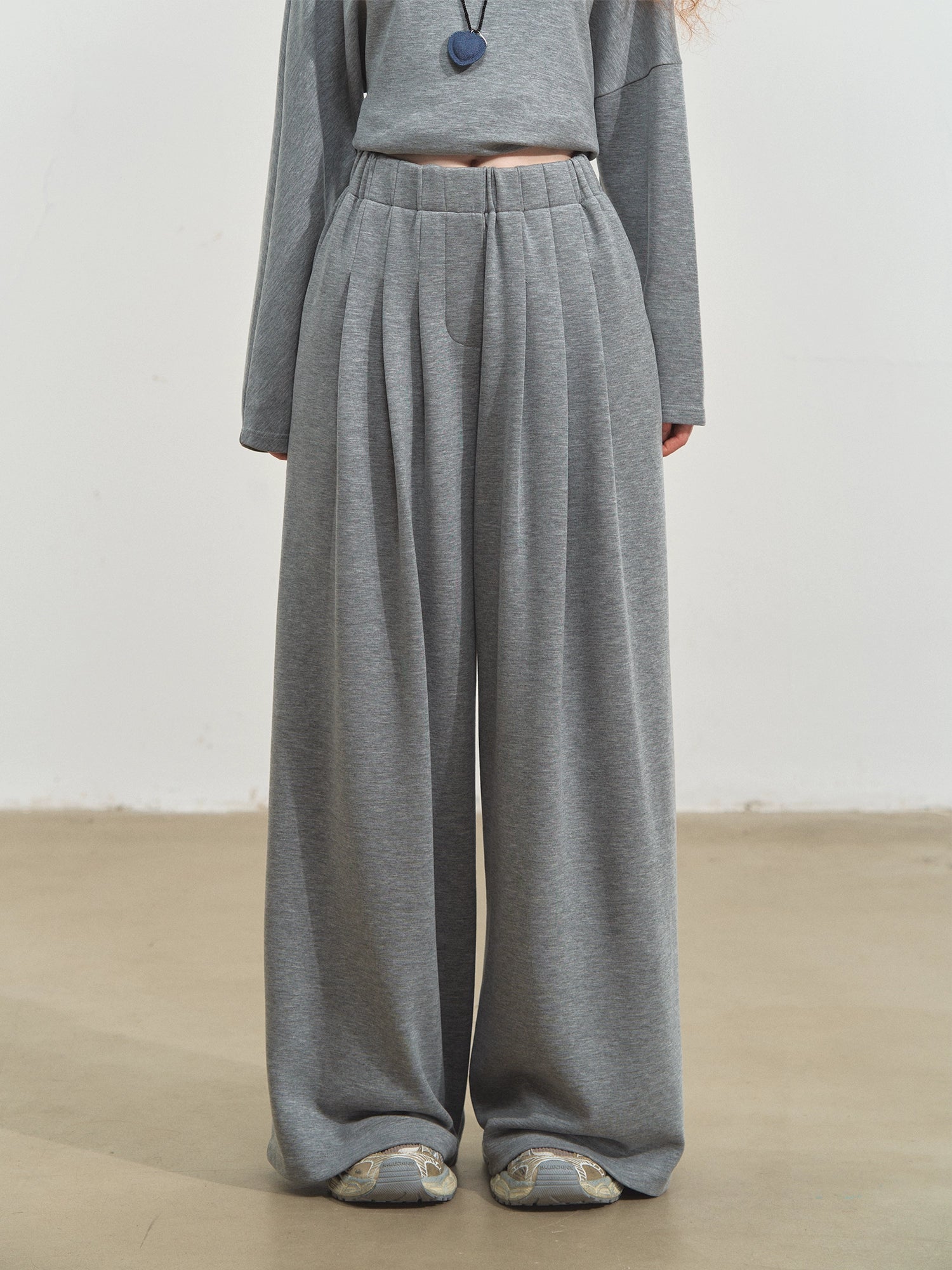 Off-Shoulder Irregular Blouse &amp; Pleated Pants Set