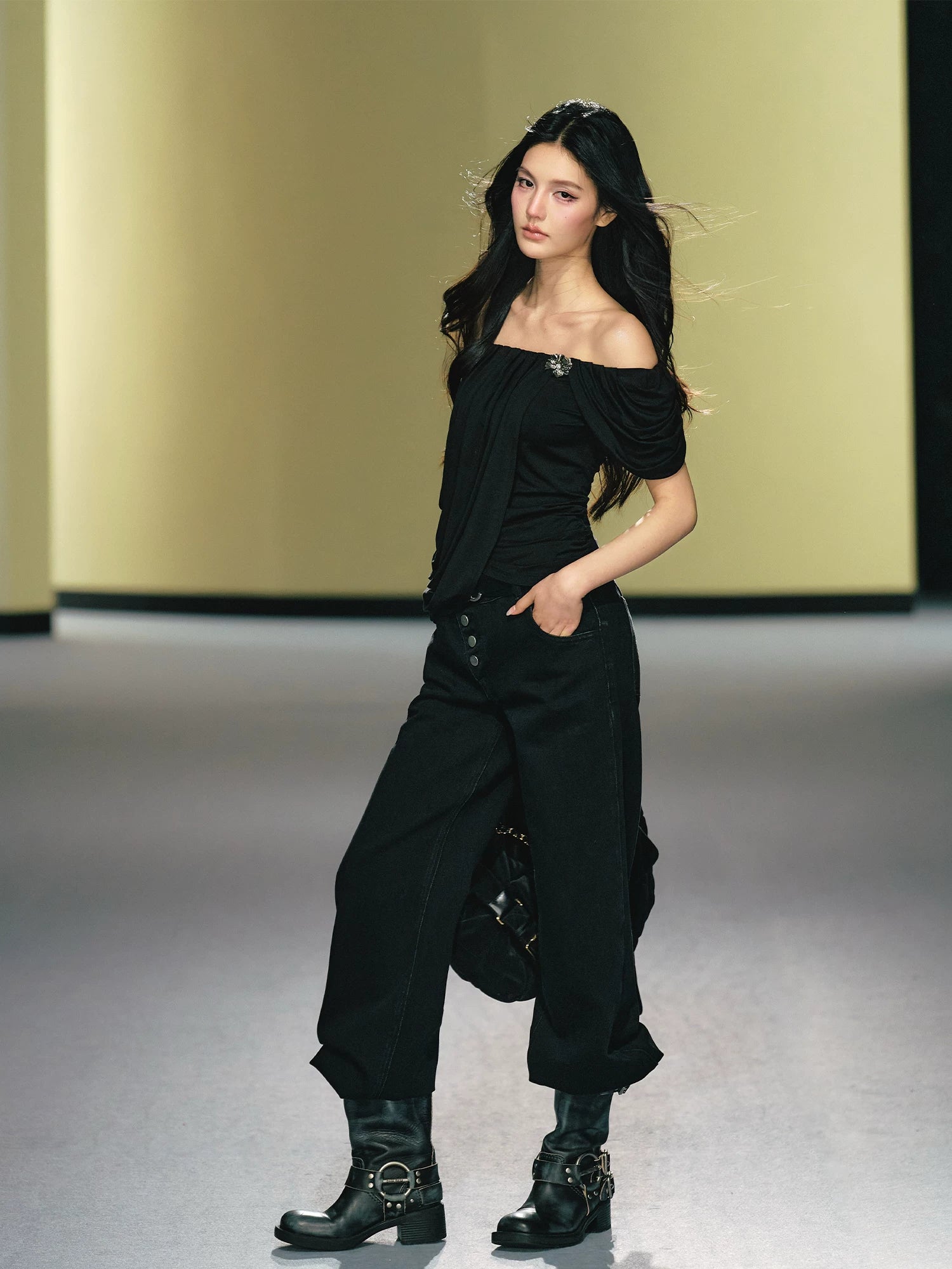 Lyocell One Shoulder Ruched Top