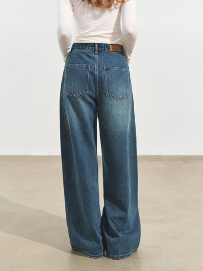 Curved Seam Wide-Leg Jeans