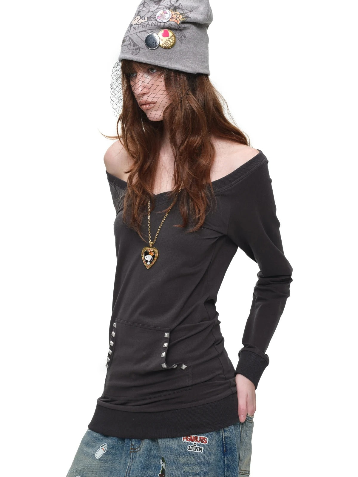 V-Neck Studded Slim Sweatshirt