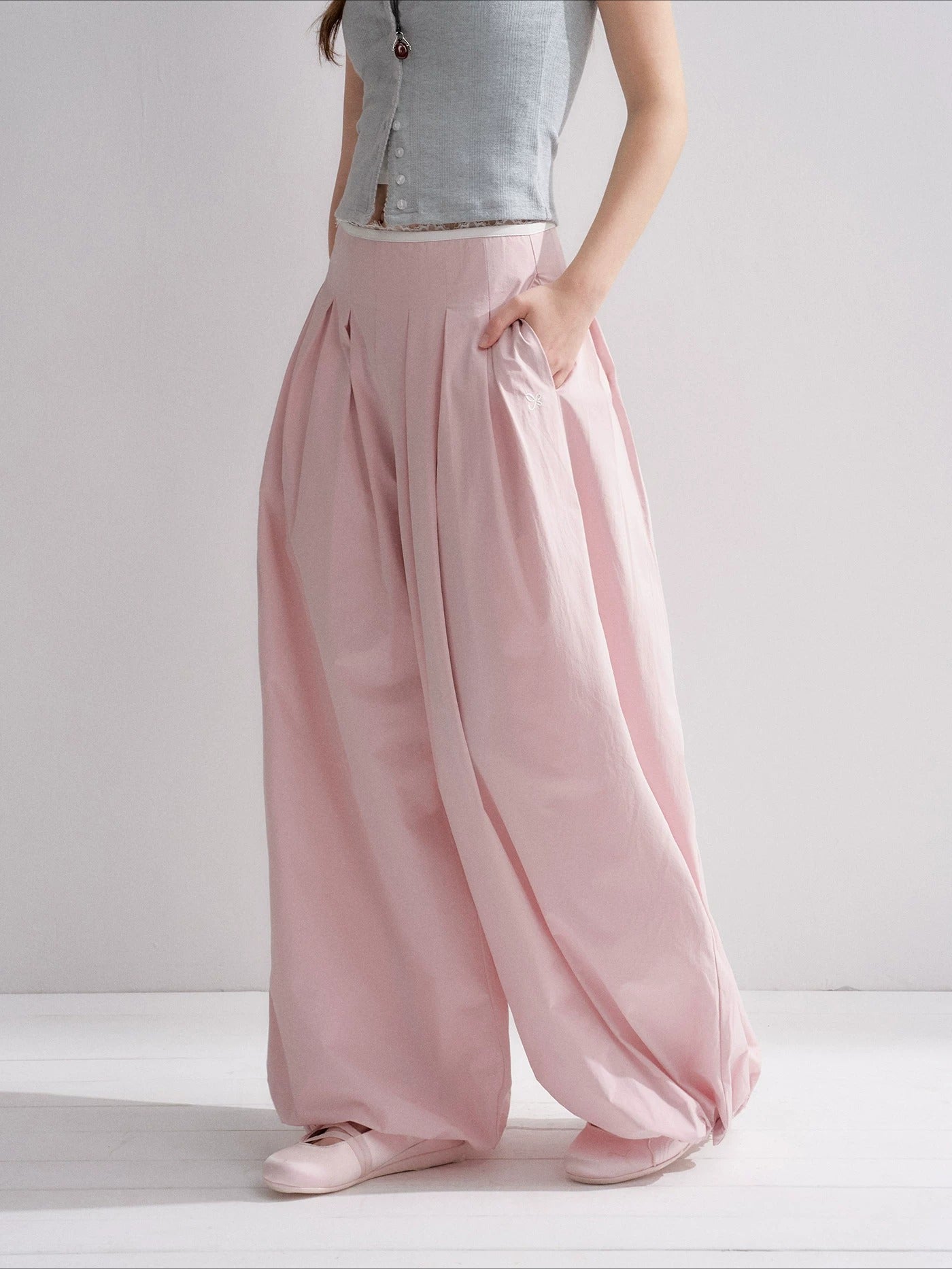 Pleated Balloon Pants
