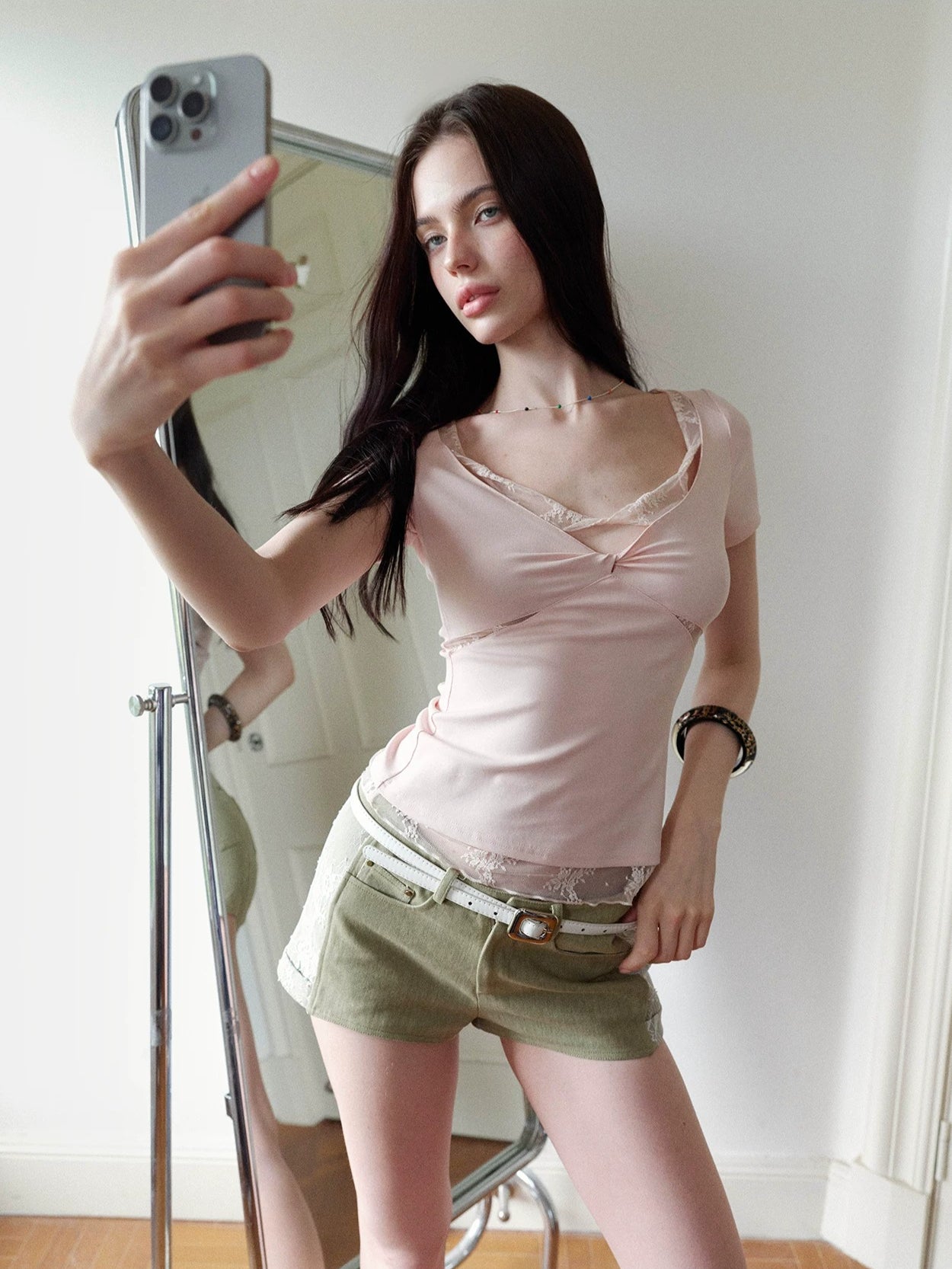 Lace Spliced Slim T-shirt