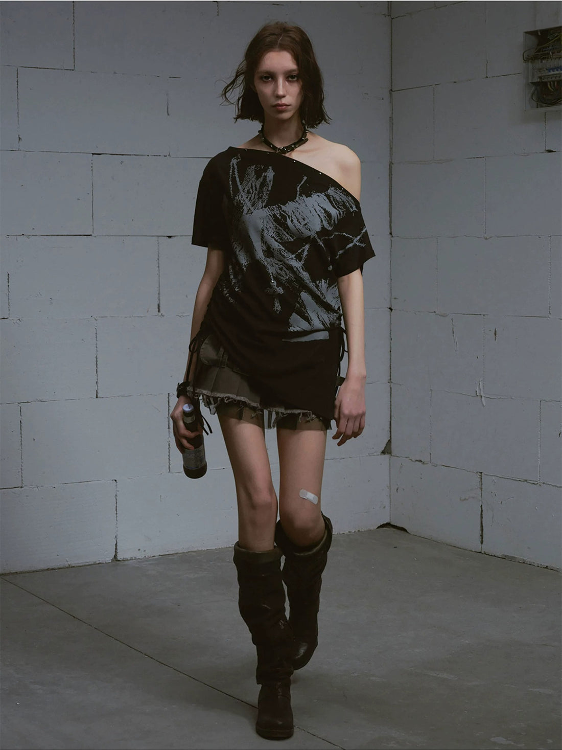 Printed Off Shoulder Tee