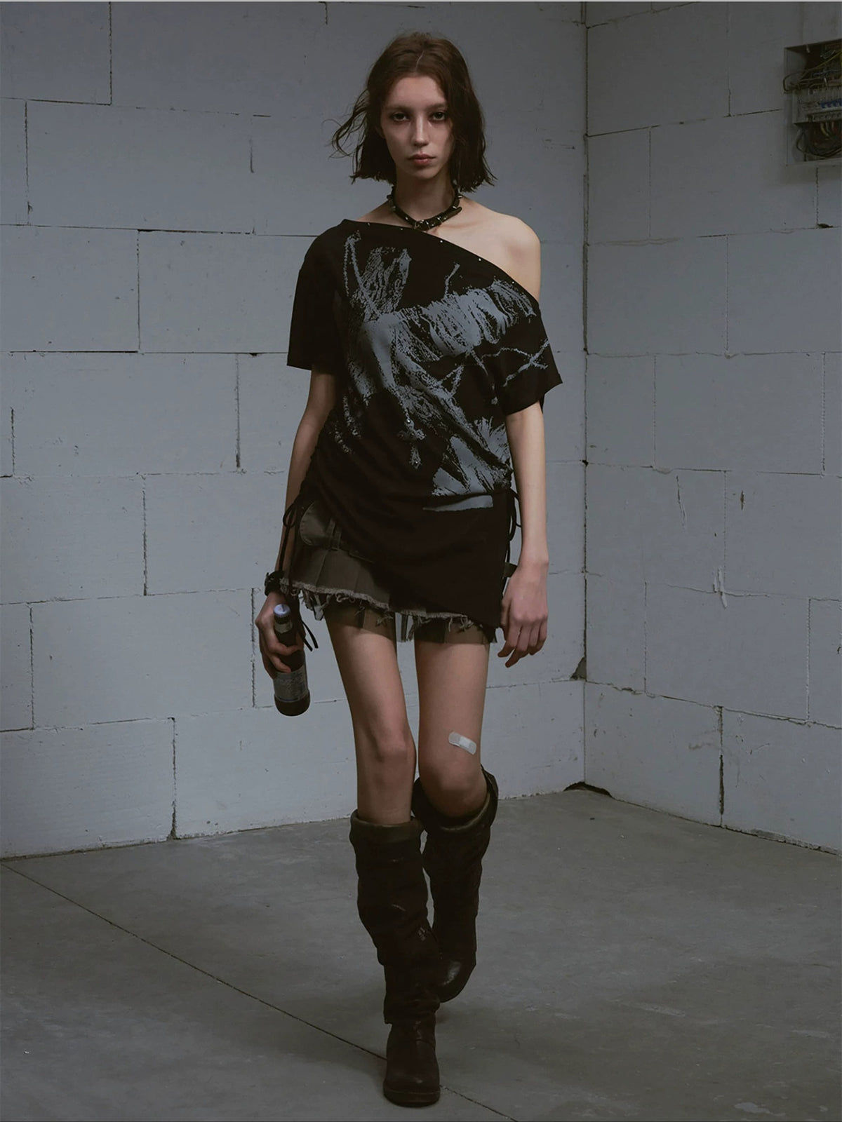 Printed Off Shoulder Tee