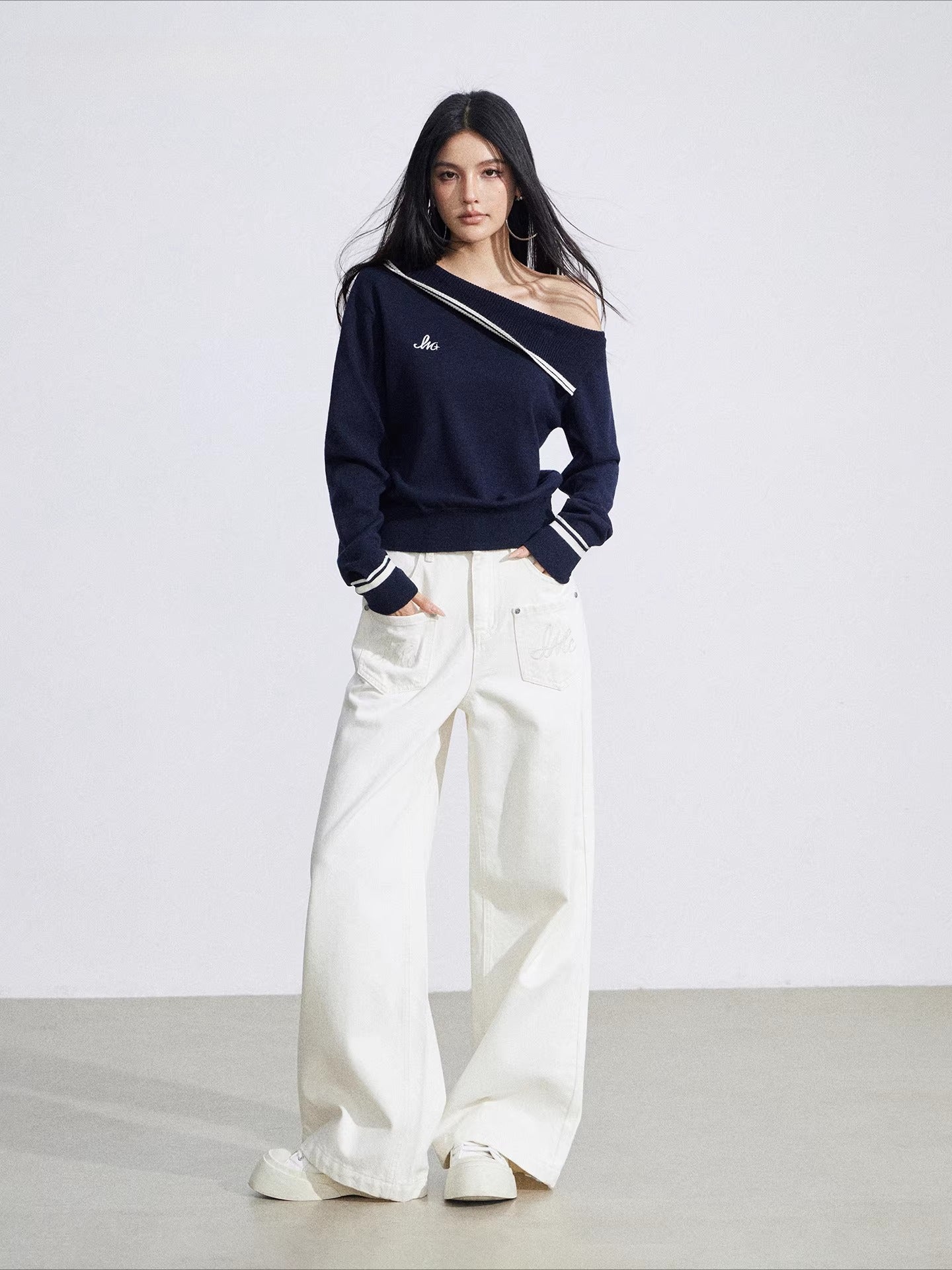 Beige Embroidered Pocket Jeans