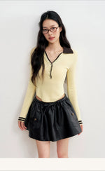 Contrast V-Veck Knit Top