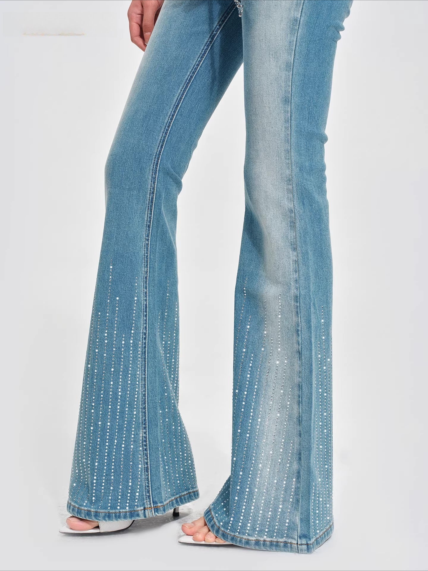 Mid-Rise Stretch Flared Jeans