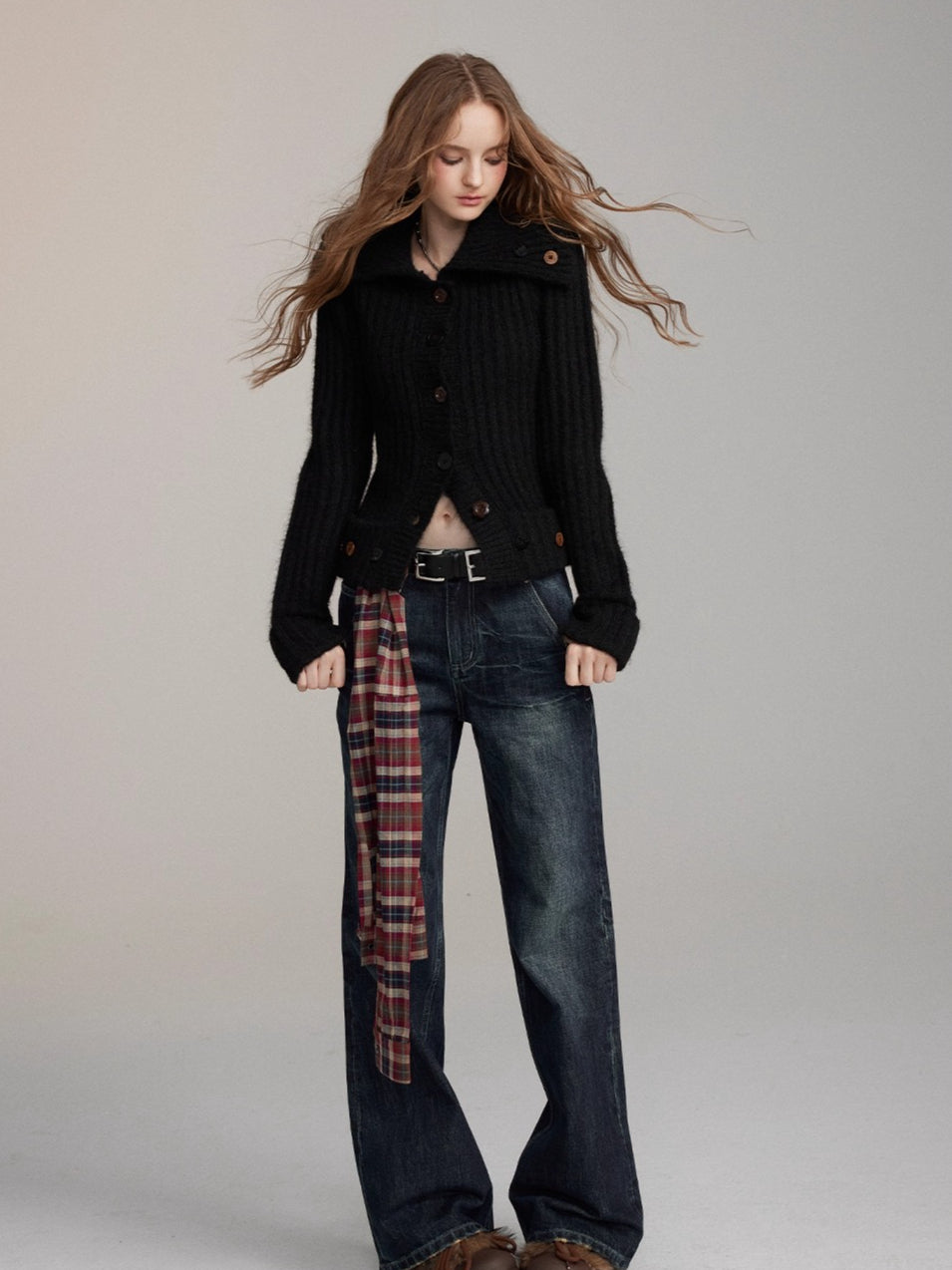 Buttoned Wool-Collar Knit Cardigan