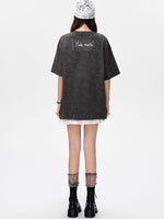 Draft Bear Illustration Round-Neck T-Shirt