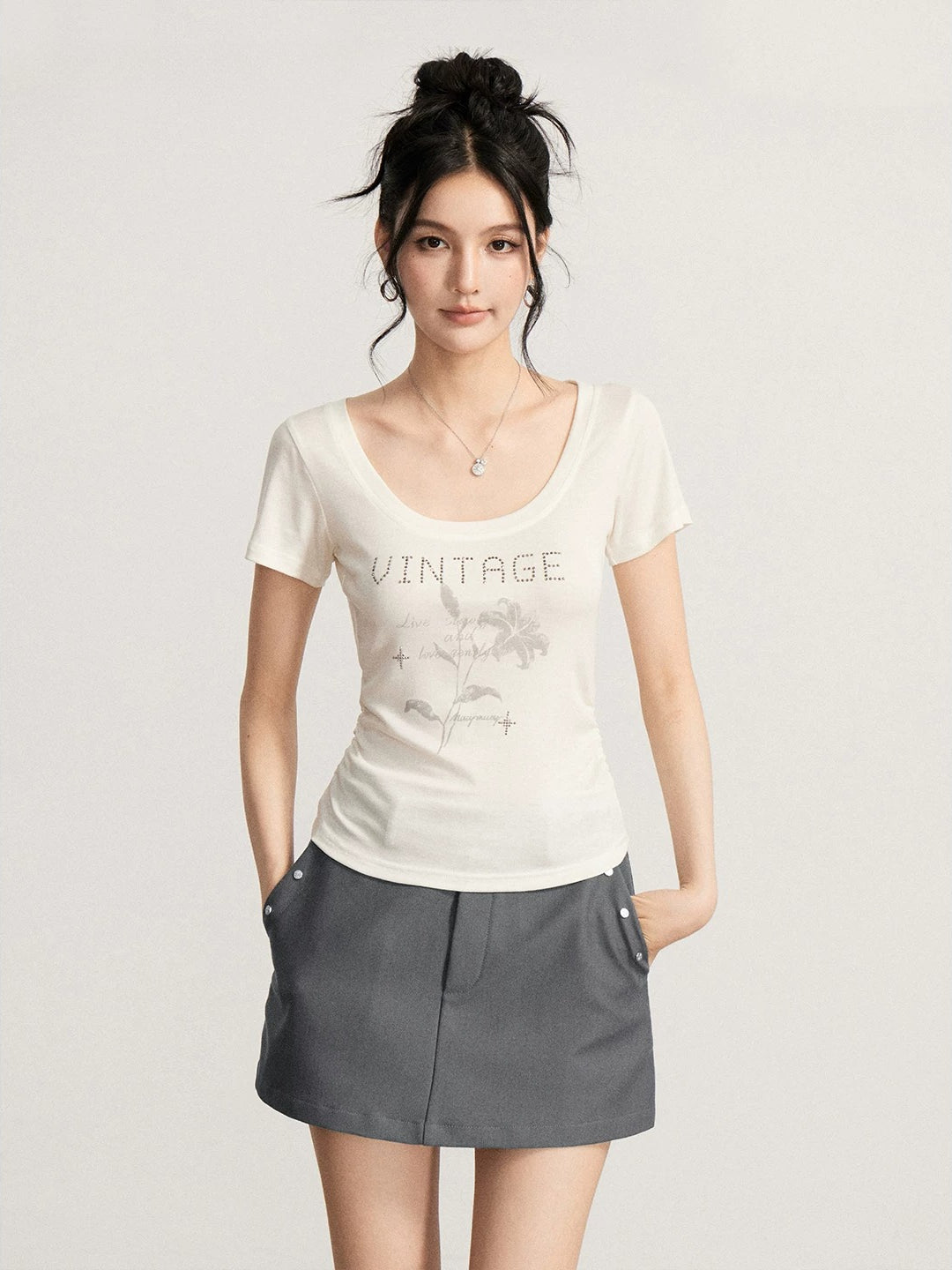 Rhinestone Floral U-Neck T-shirt