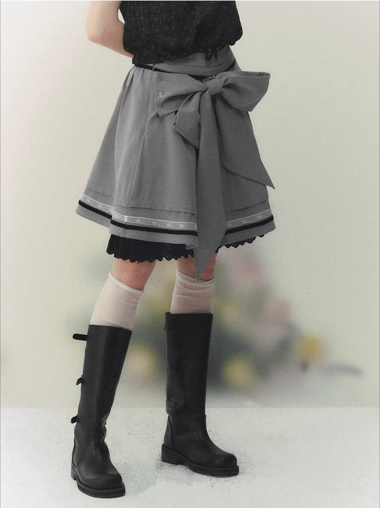 Gray Bow Pleated Skirt