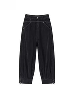 Embroidered Pocket Straight Jeans