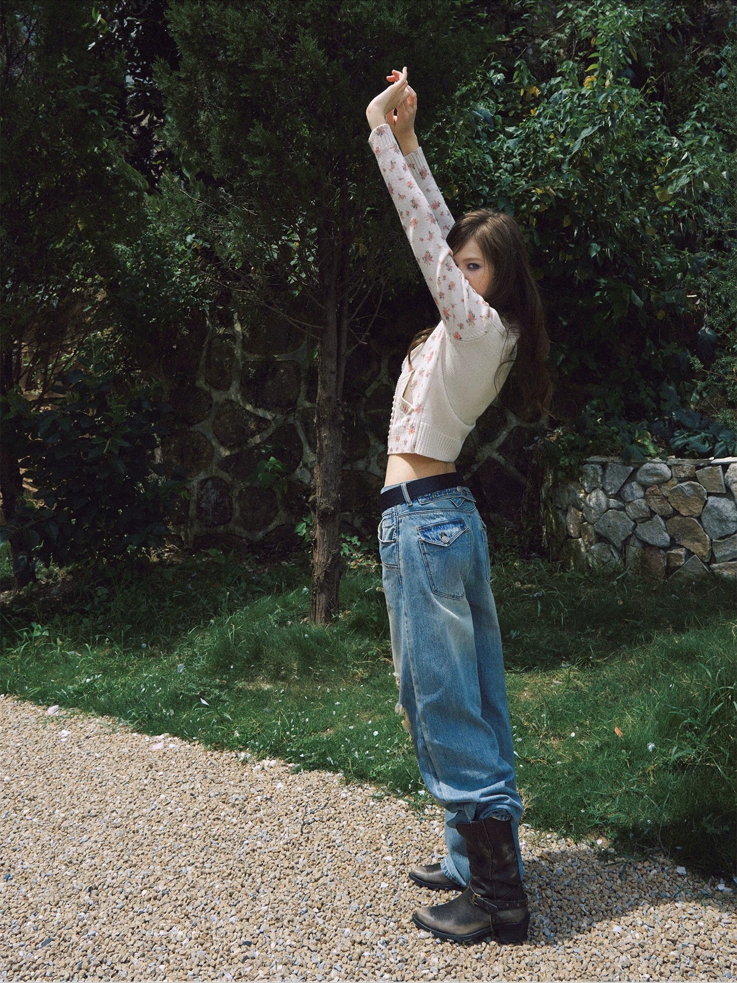 Distressed Low-Rise Wide-Leg Jeans