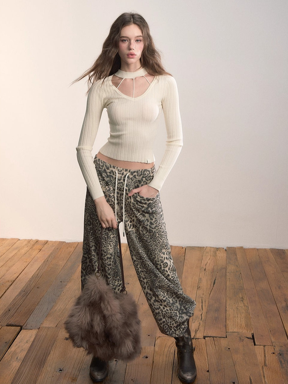 Choker Neck Halter Slim-Fit Knit Top
