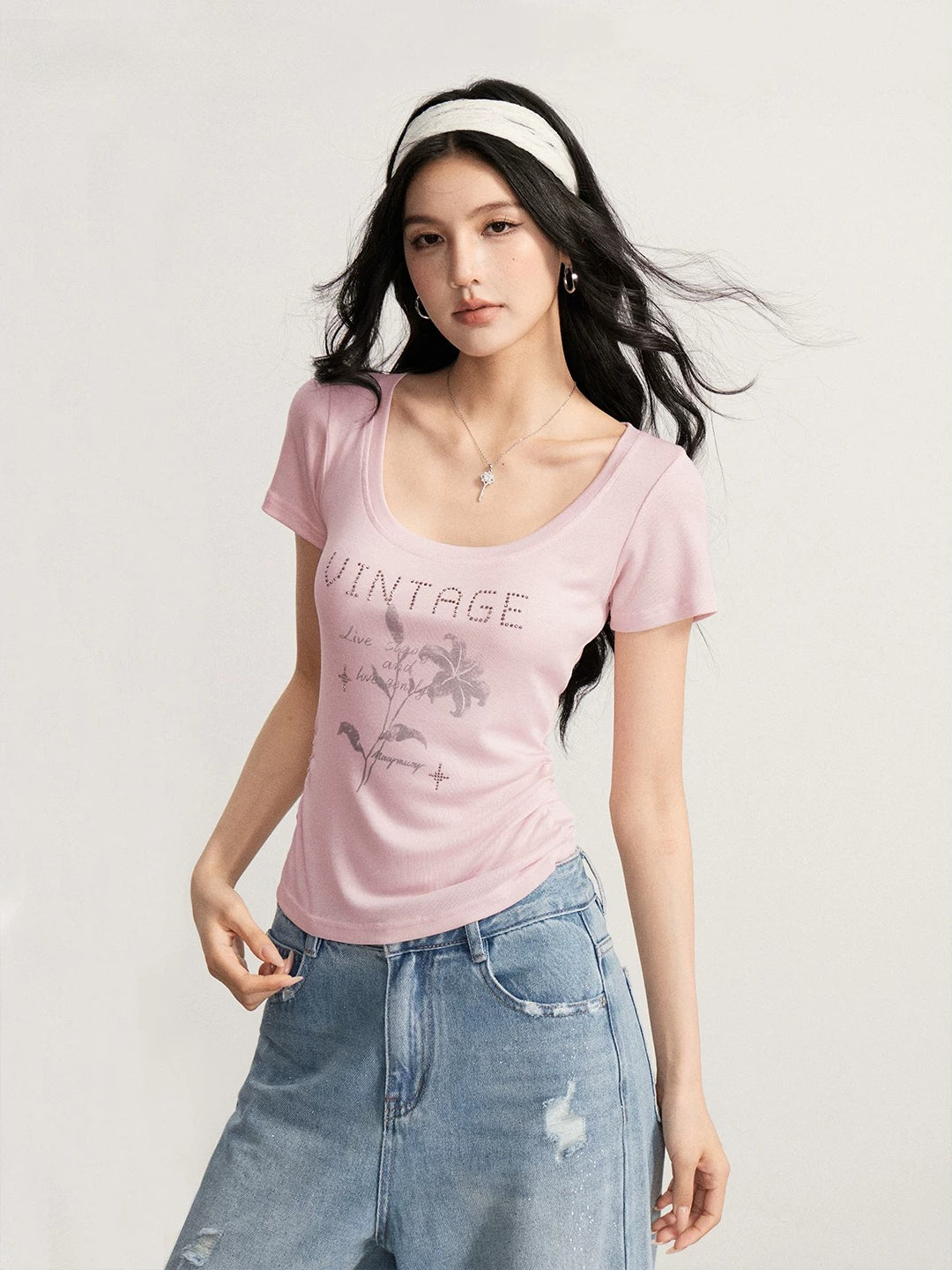 Rhinestone Floral U-Neck T-shirt