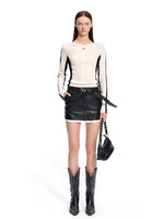 Contrast-Trim Fitted Knit V-neck
