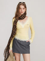 Lace Panel V-Neck Fitted T-Shirt