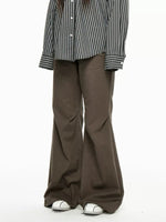 Star Rivet Pleated Flare Pants