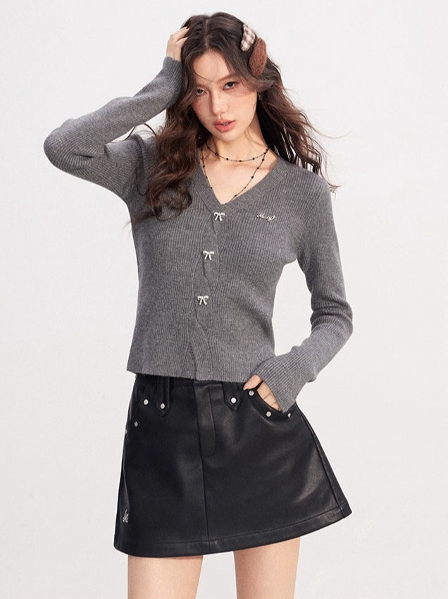 V-neck Shiny Yarn Knit Base Layer