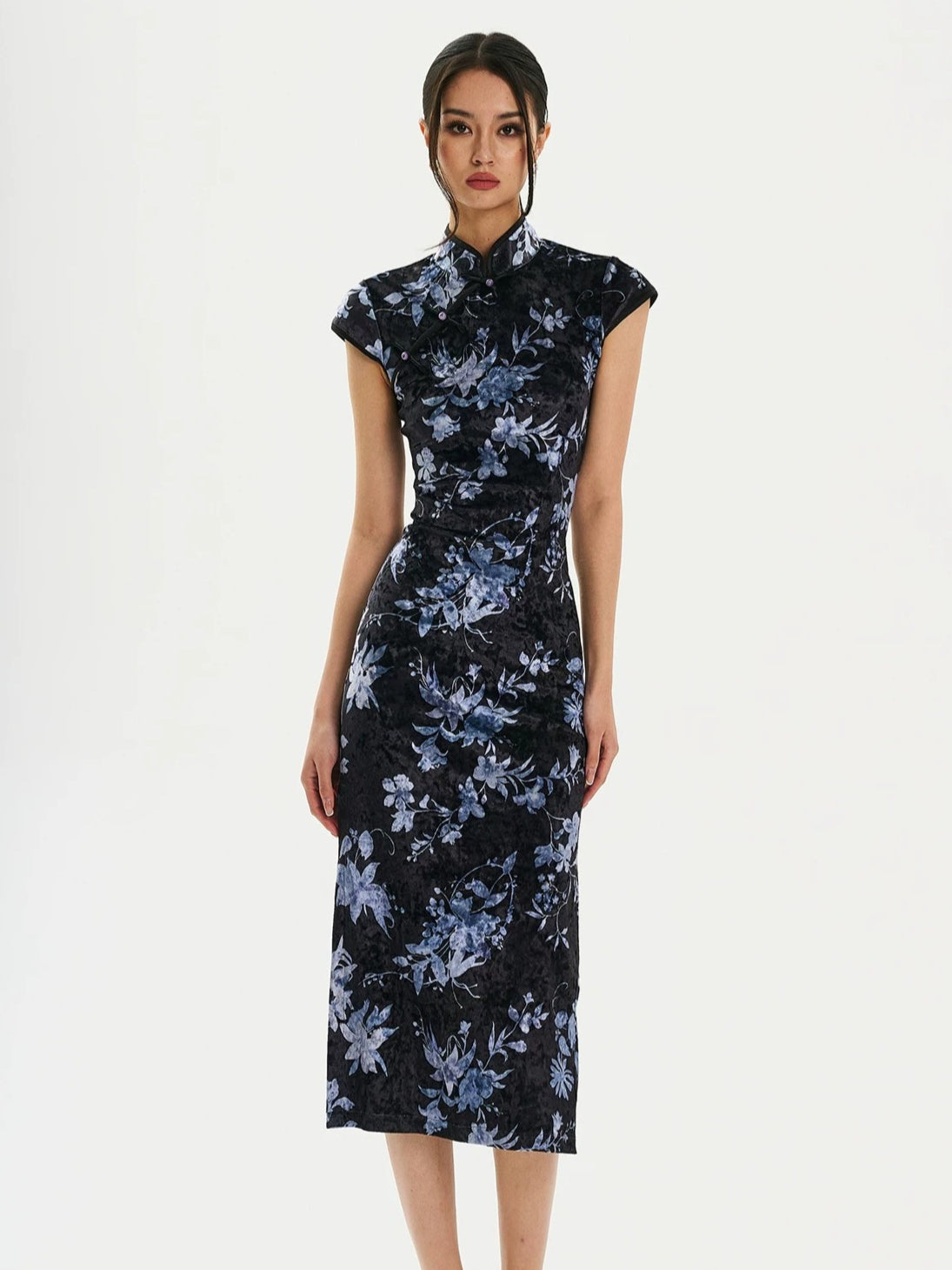 Black Floral Velvet Split Qipao Dress