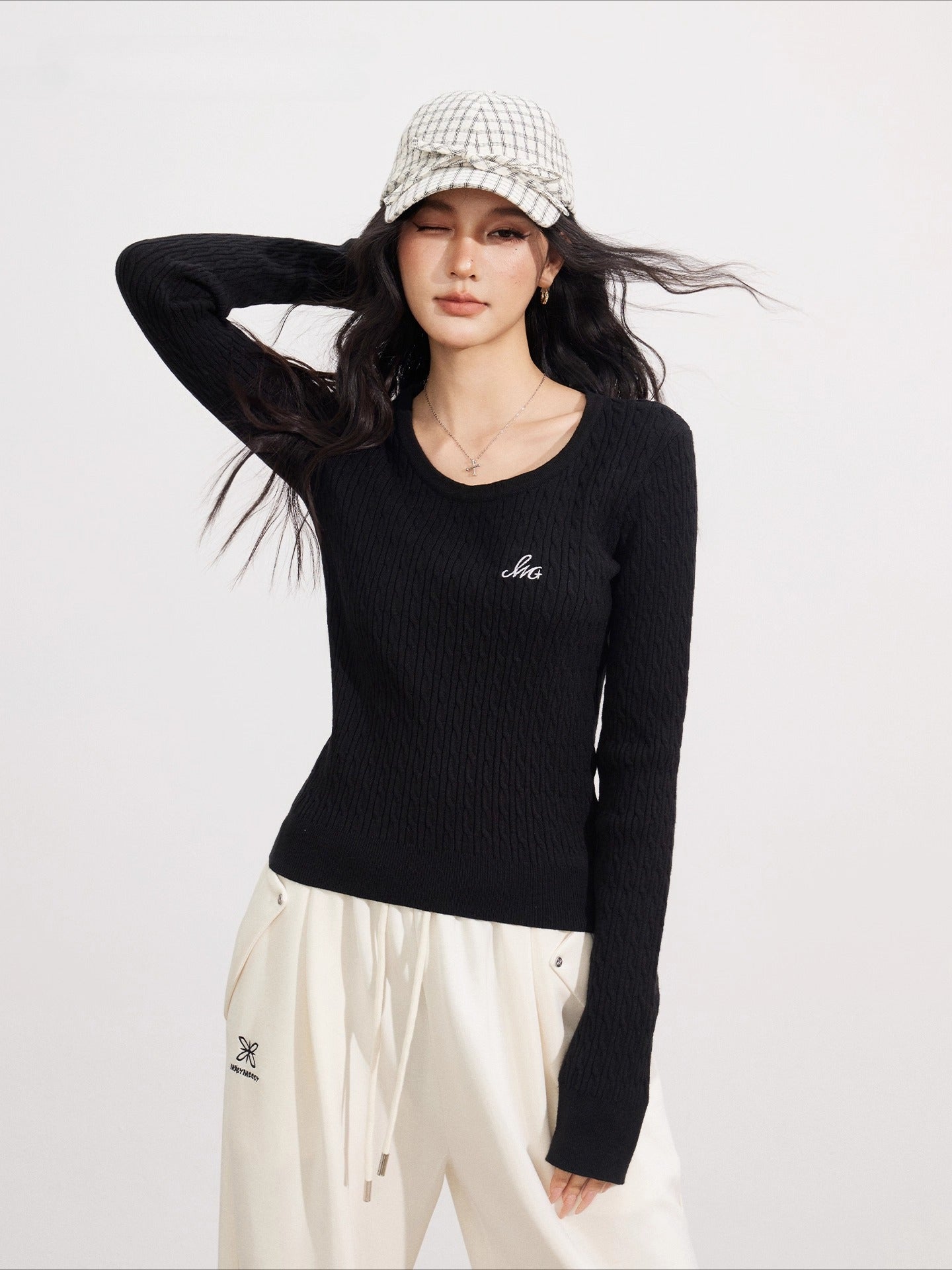 Black &amp; Off-white Logo Knit Pullover