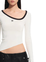 Asymmetric Contrast Neck T-shirt