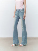 Modern Curve Flare Jeans