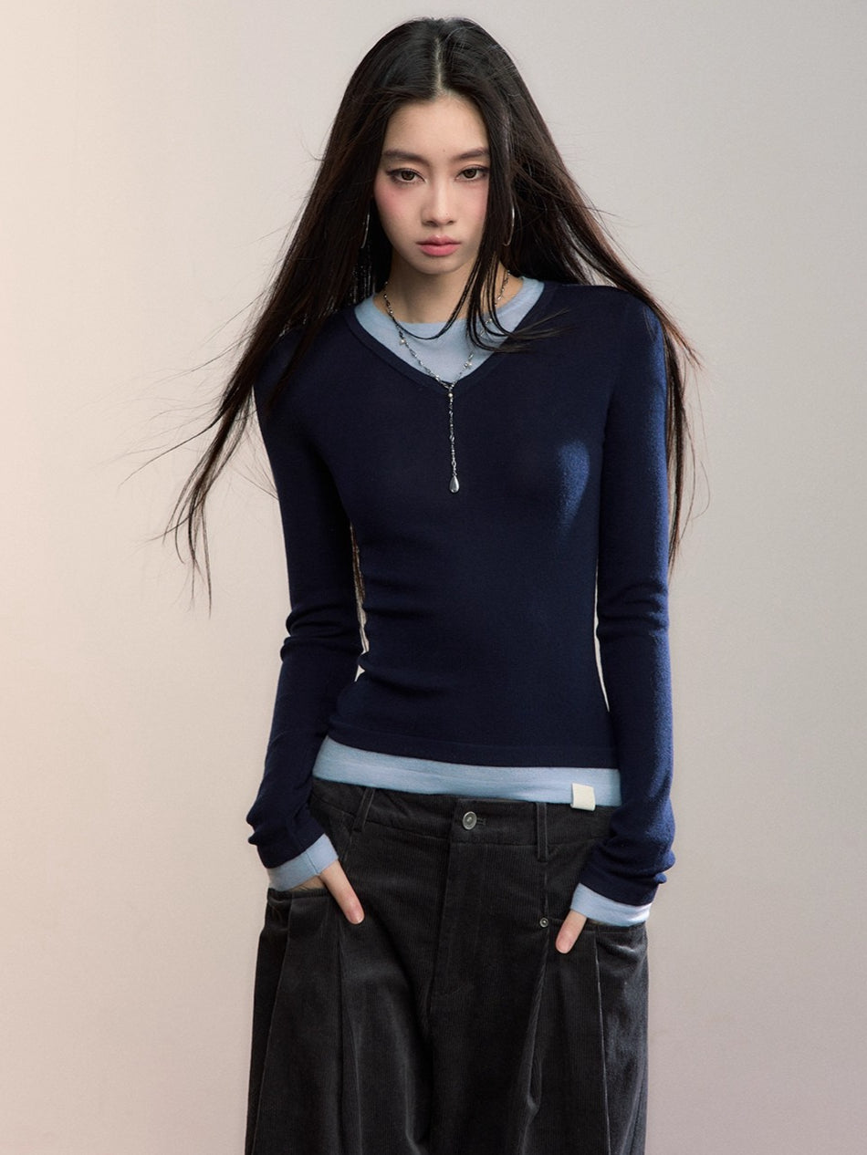 Contrast V-Neck Knit Top