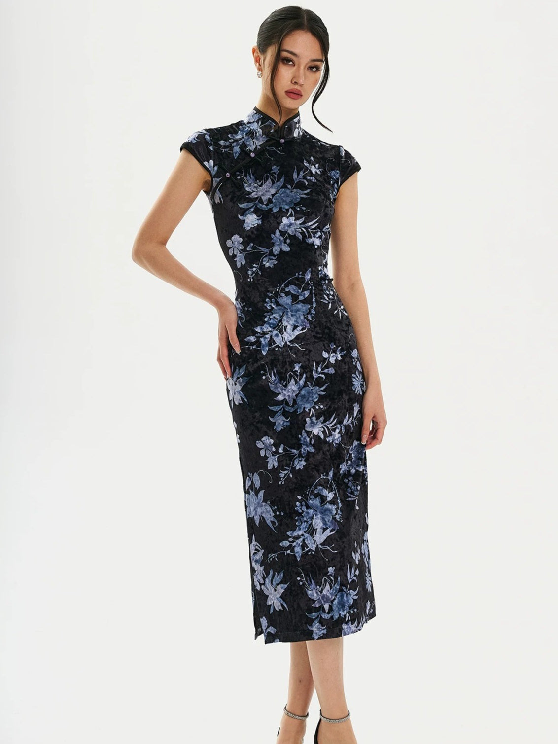 Black Floral Velvet Split Qipao Dress