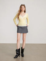 Lace Panel V-Neck Fitted T-Shirt