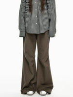 Star Rivet Pleated Flare Pants