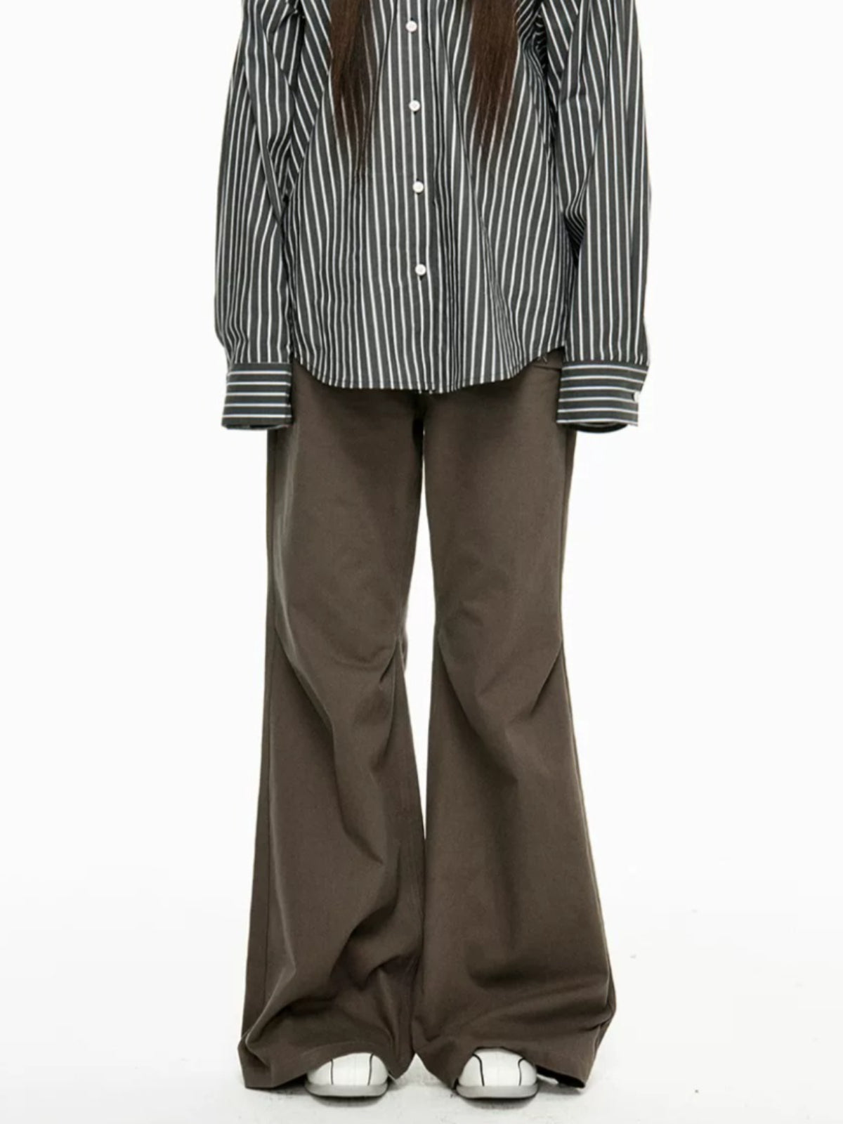 Star Rivet Pleated Flare Pants