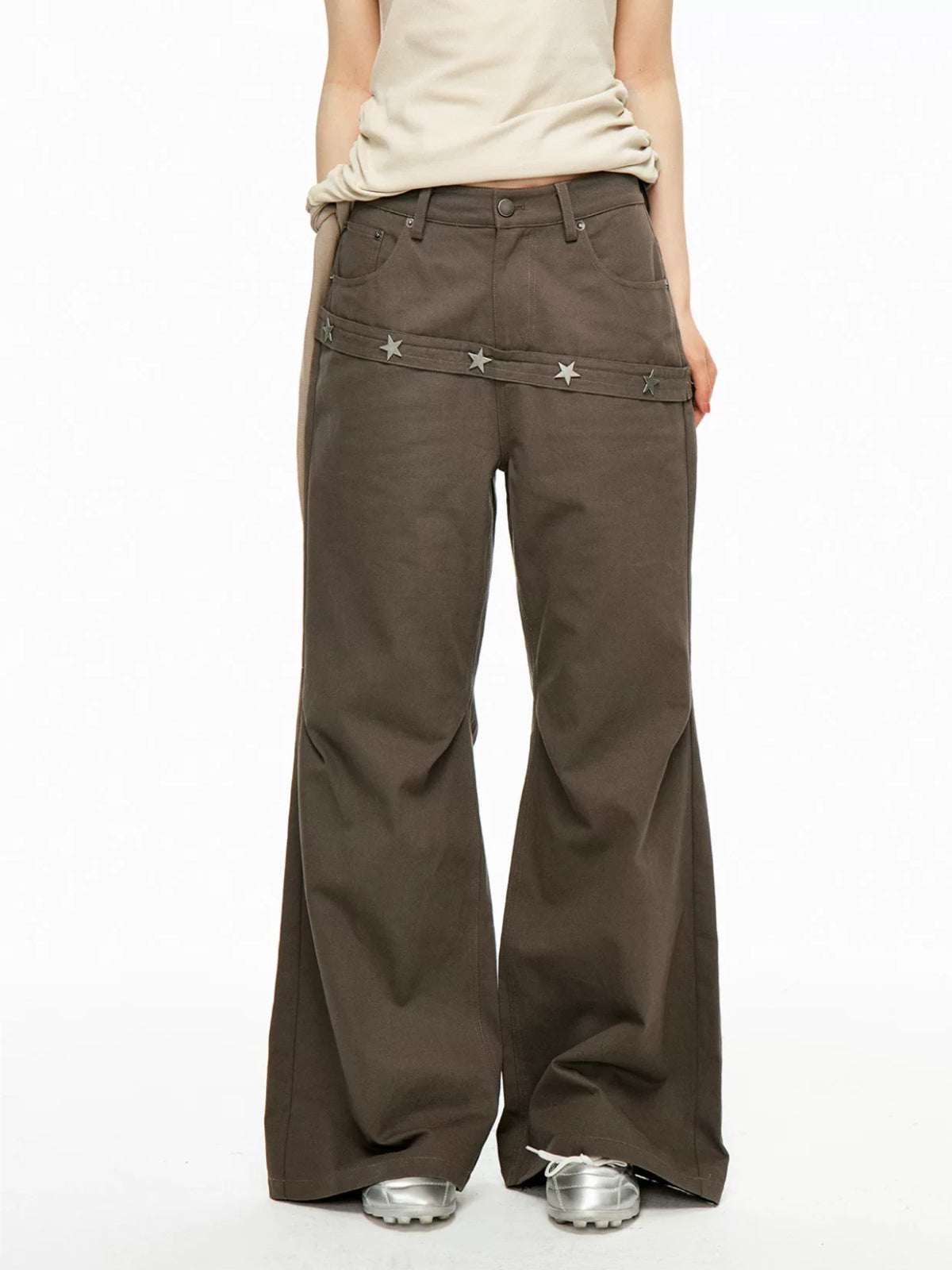 Star Rivet Pleated Flare Pants