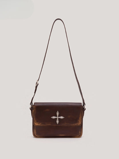 Compass Badge Patina Leather Shoulder Bag Medium Caramel Patina