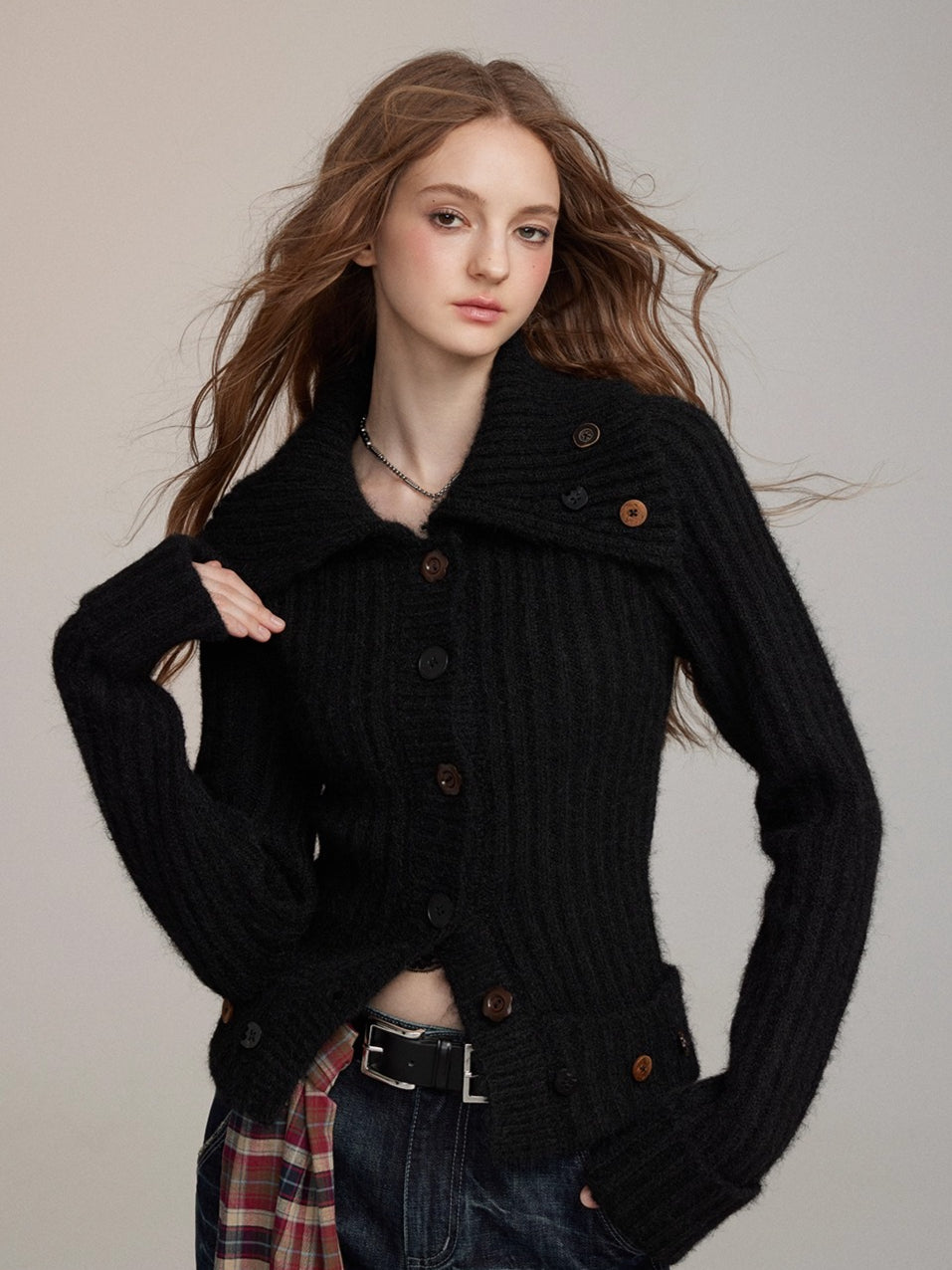 Buttoned Wool-Collar Knit Cardigan