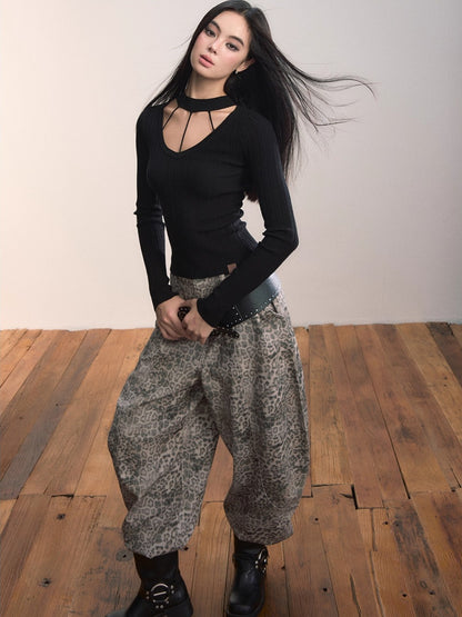 Choker Neck Halter Slim-Fit Knit Top