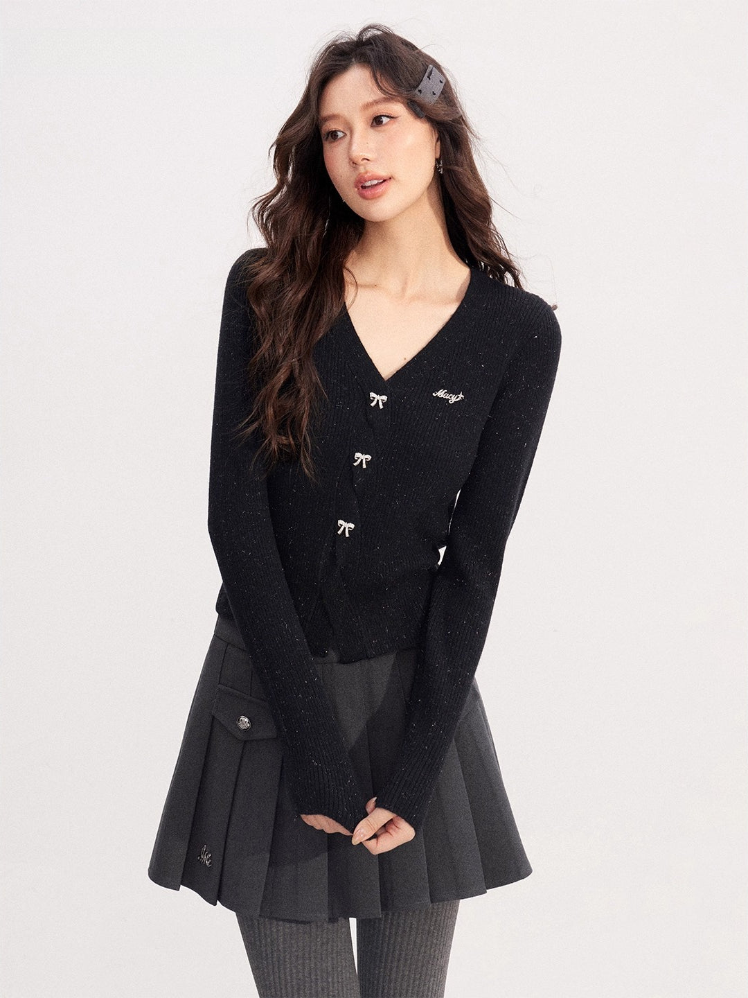 V-neck Shiny Yarn Knit Base Layer